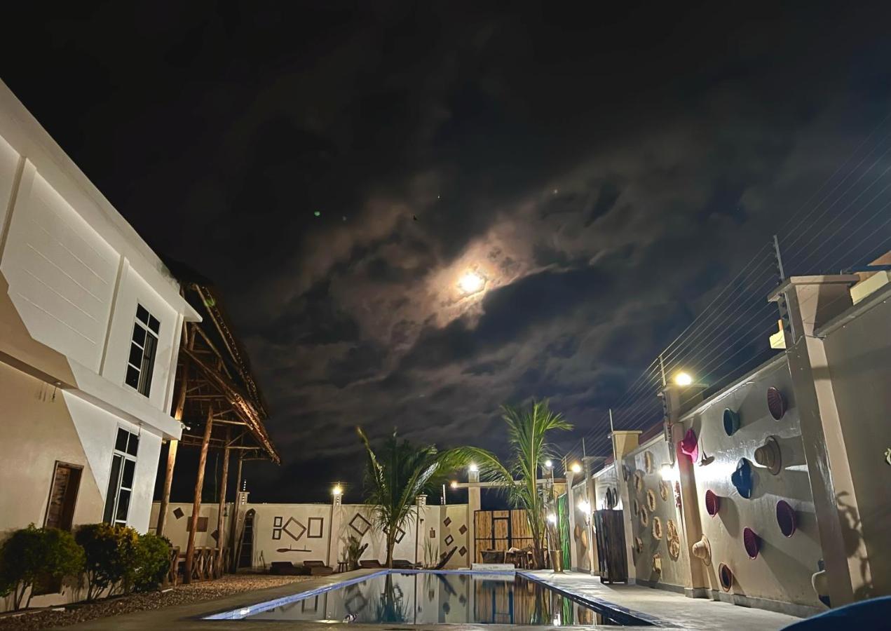 Vick Boutique Hotel With New Power Backup Nungwi Esterno foto