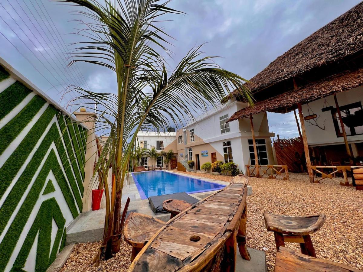 Vick Boutique Hotel With New Power Backup Nungwi Esterno foto